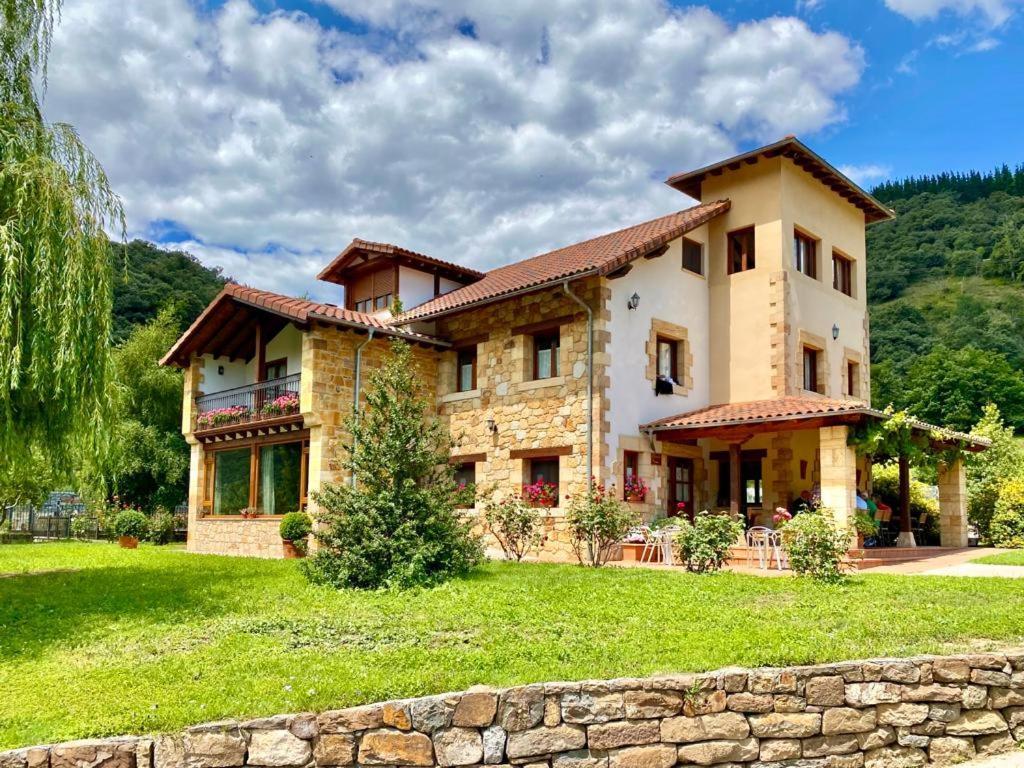 Posada El Hoyal Pesaguero-La Parte Exterior photo